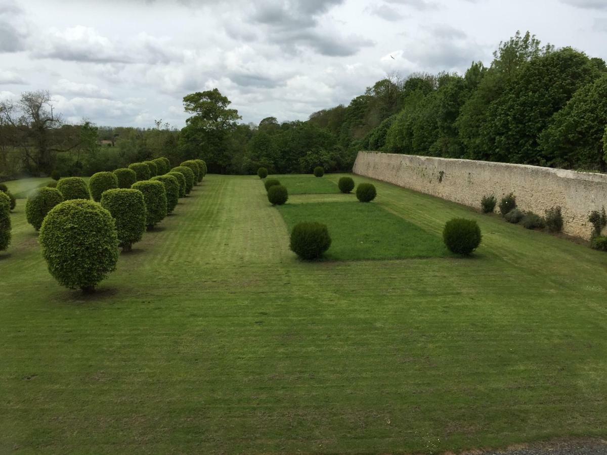 Le Chateau D'Asnieres En Bessin Exterior photo