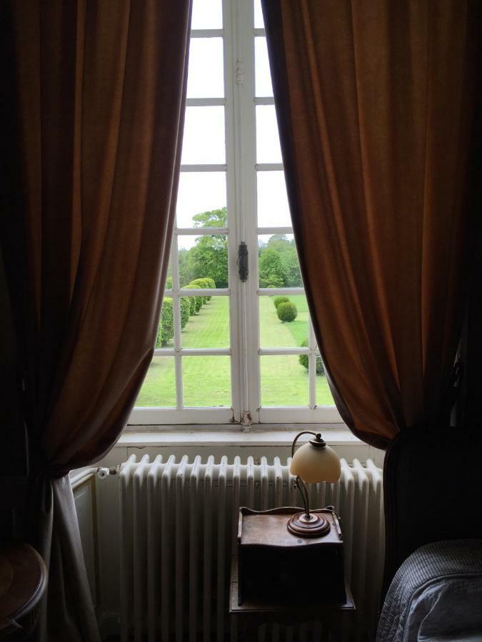 Le Chateau D'Asnieres En Bessin Exterior photo